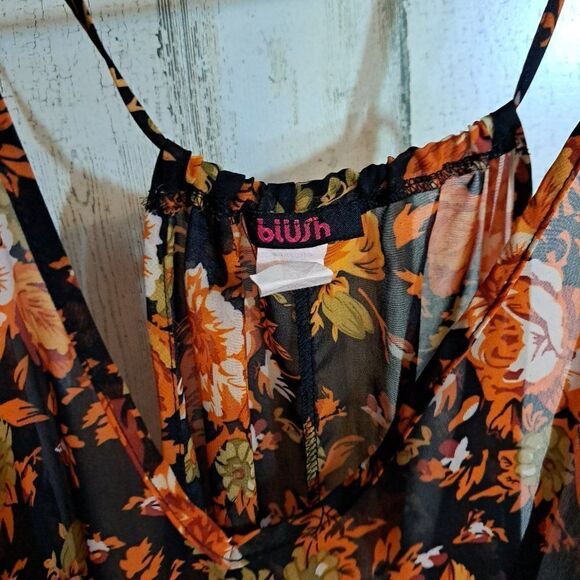 Blush Top  - Picture 3 of 4